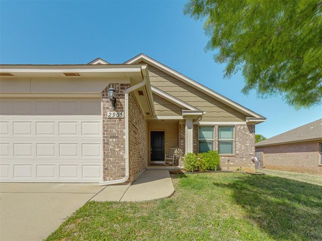 2905 Fawn Lily Street, Oklahoma City, OK 73128