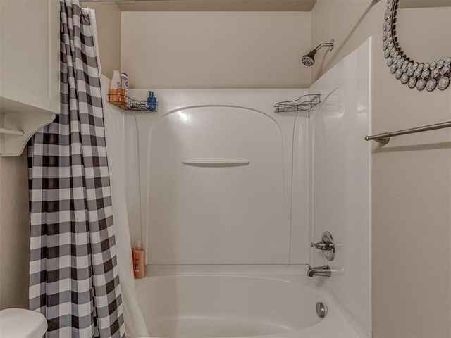 2905 Fawn Lily Street, Oklahoma City, OK 73128