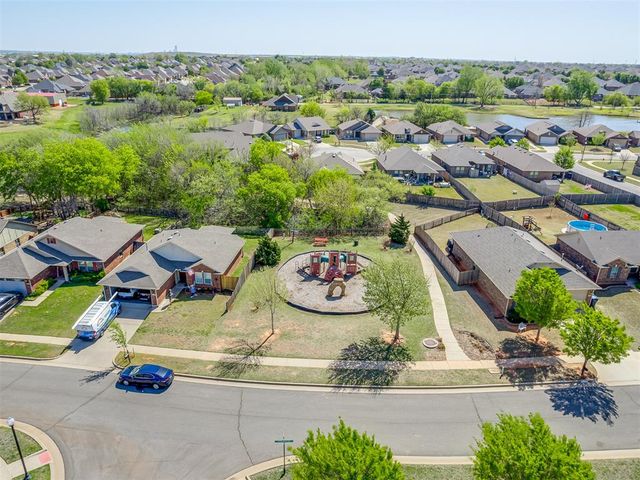 2905 Fawn Lily Street, Oklahoma City, OK 73128