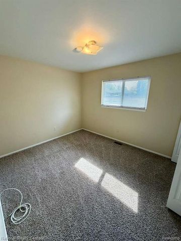 5739 Willow Creek Drive, Canton, MI 48187