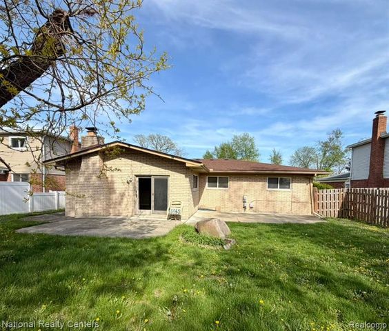 5739 Willow Creek Drive, Canton, MI 48187