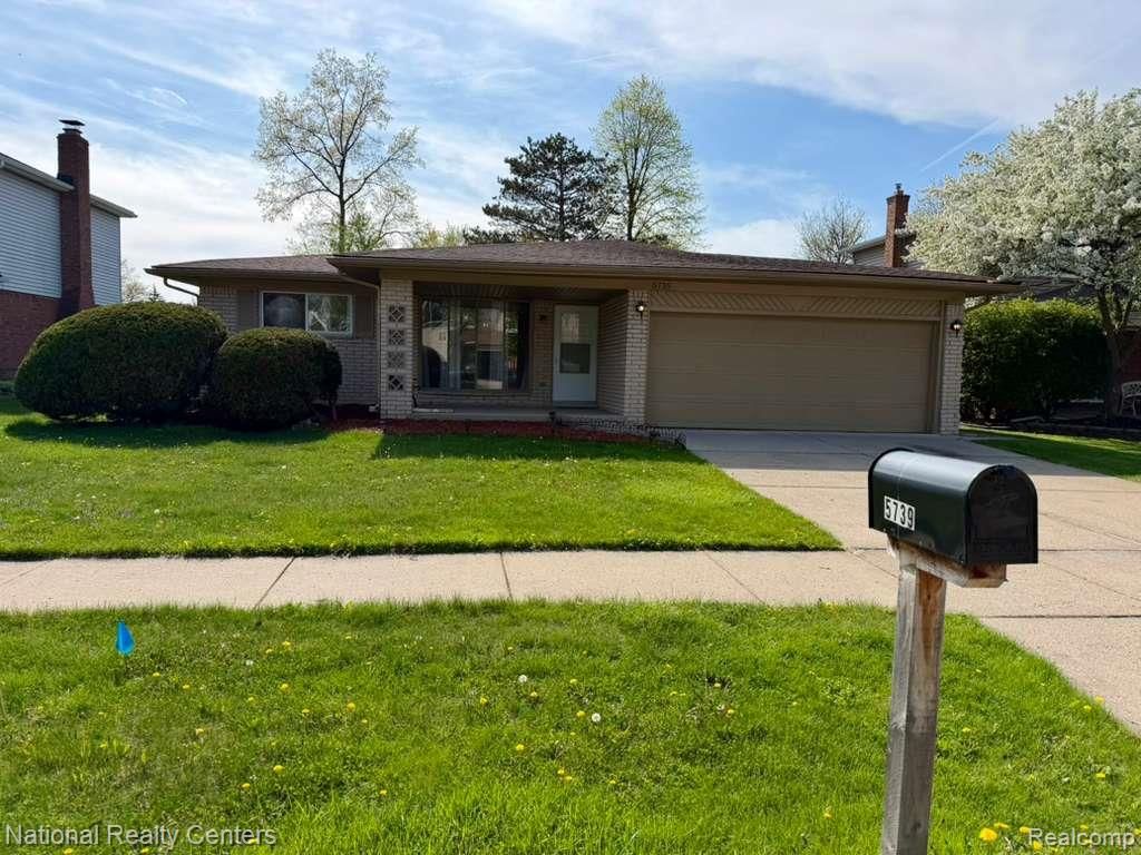 5739 Willow Creek Drive, Canton, MI 48187
