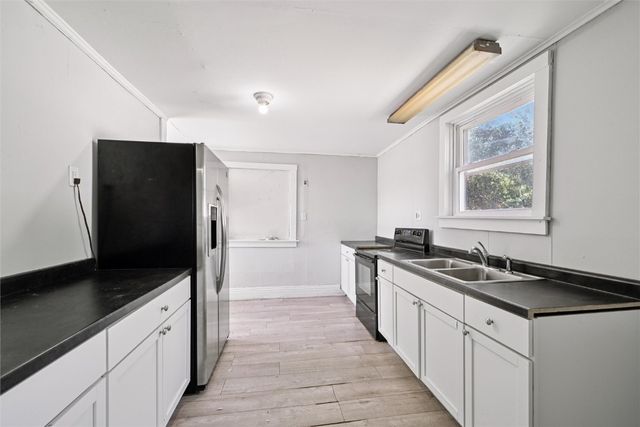 1424 11th Street SW, Cedar Rapids, IA 52404