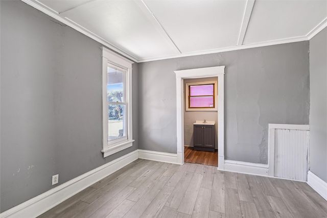 1424 11th Street SW, Cedar Rapids, IA 52404