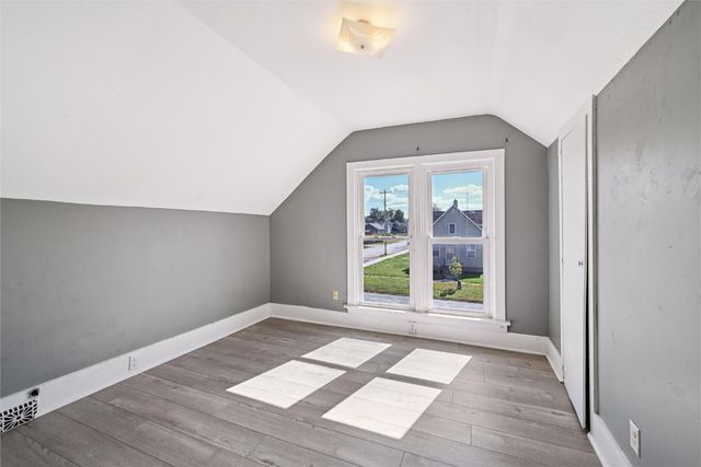 1424 11th Street SW, Cedar Rapids, IA 52404