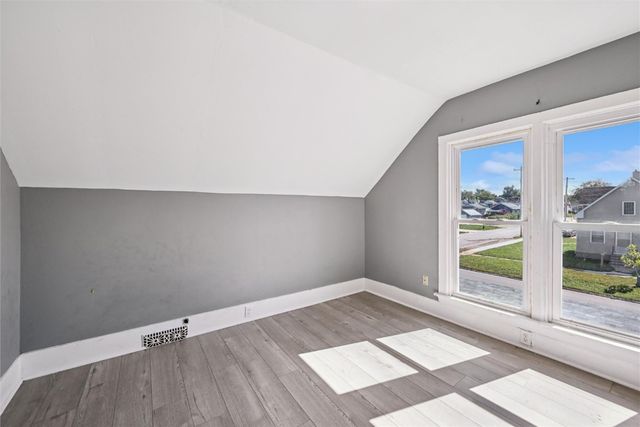 1424 11th Street SW, Cedar Rapids, IA 52404