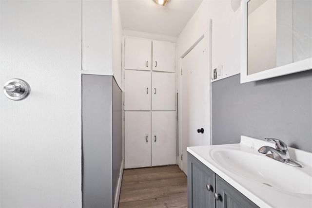 1424 11th Street SW, Cedar Rapids, IA 52404