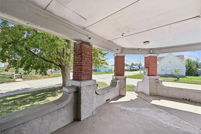 1424 11th Street SW, Cedar Rapids, IA 52404