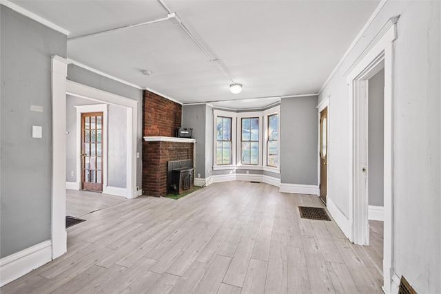 1424 11th Street SW, Cedar Rapids, IA 52404