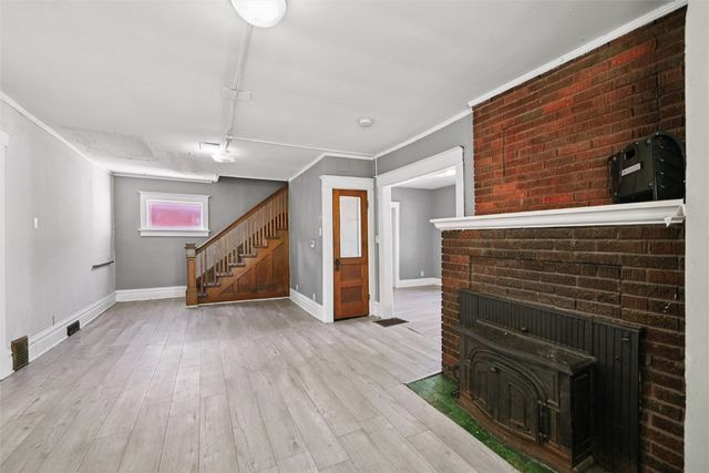 1424 11th Street SW, Cedar Rapids, IA 52404