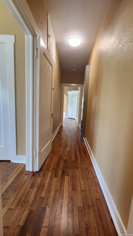 801 W Hollywood Ave, San Antonio, TX 78212