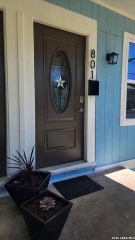 801 W Hollywood Ave, San Antonio, TX 78212