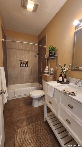 801 W Hollywood Ave, San Antonio, TX 78212