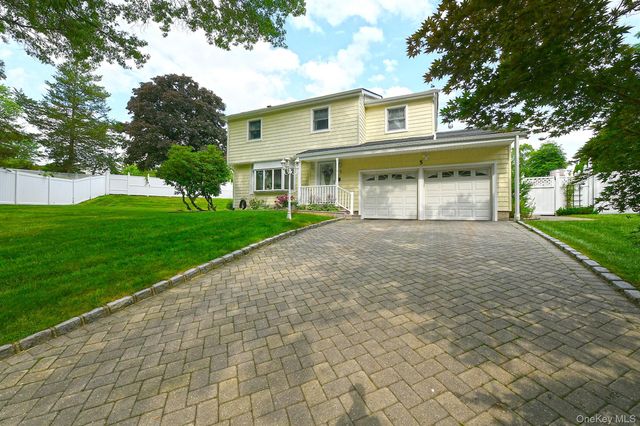 5 Trudy Court, Huntington Station, NY 11746