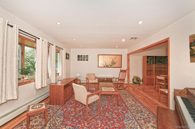 5 Trudy Court, Huntington Station, NY 11746