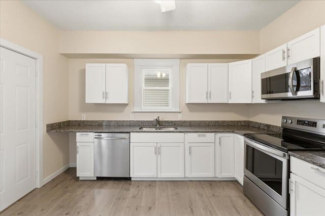 2017 6TH Avenue, Council Bluffs, IA 51501