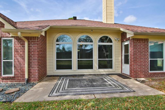 6102 Fox Wind Court, Houston, TX 77041