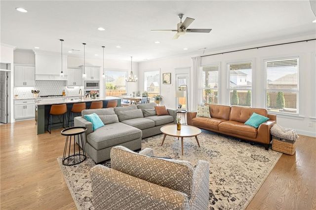 120 Bequette Lane, Centerton, AR 72719