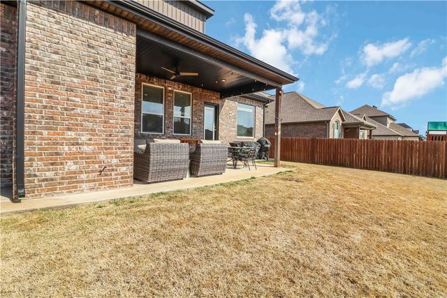 120 Bequette Lane, Centerton, AR 72719