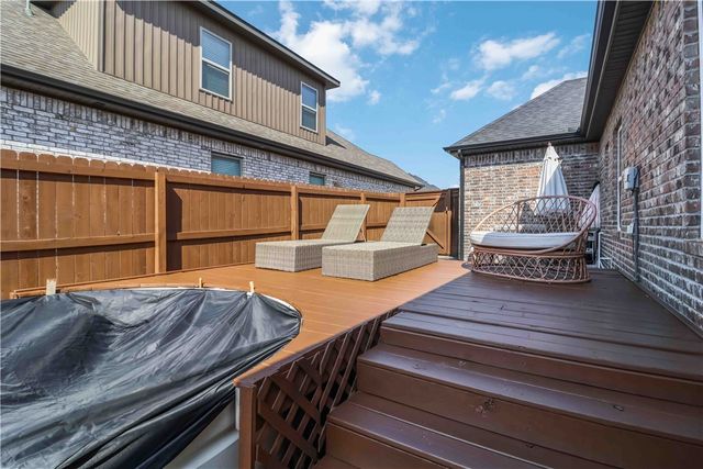 120 Bequette Lane, Centerton, AR 72719