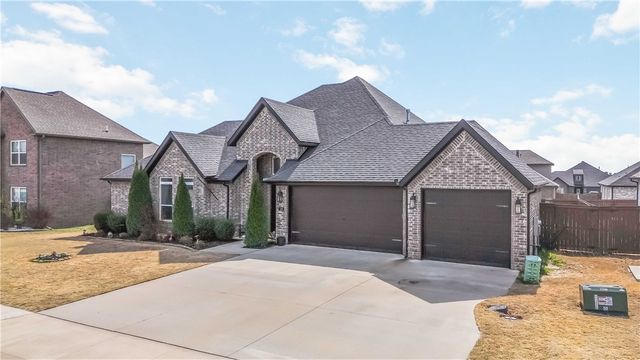 120 Bequette Lane, Centerton, AR 72719