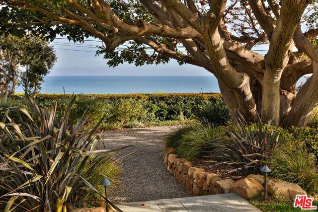 29225 Cliffside Drive, Malibu, CA 90265