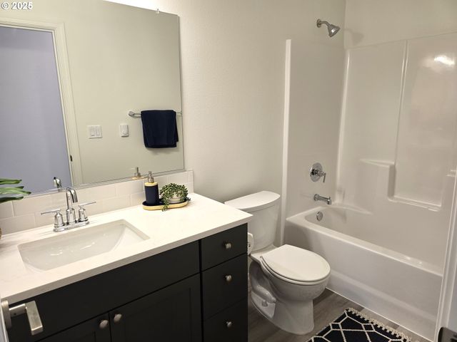 5243 NOPAL St, Florence, OR 97439