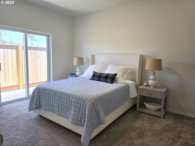 5243 NOPAL St, Florence, OR 97439
