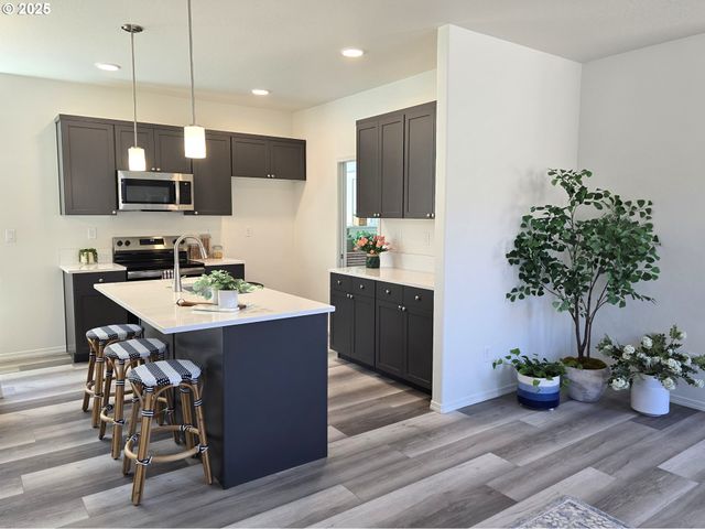 5243 NOPAL St, Florence, OR 97439