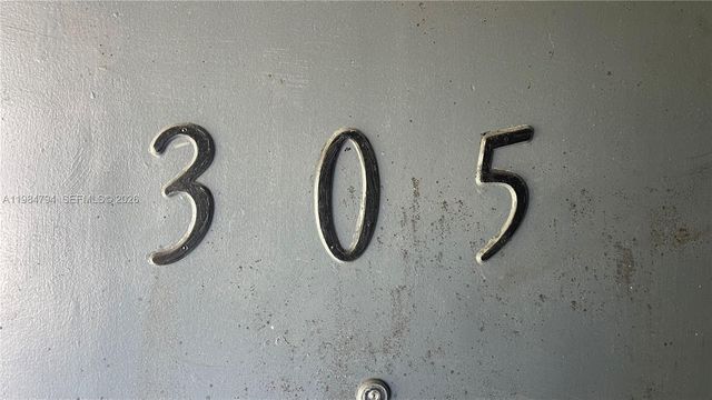 13700 NE 6th Ave 305, North Miami, FL 33161