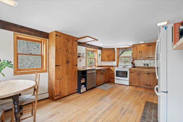 278 Spring Road, Tunbridge, VT 05077