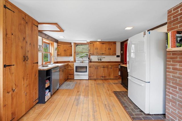 278 Spring Road, Tunbridge, VT 05077