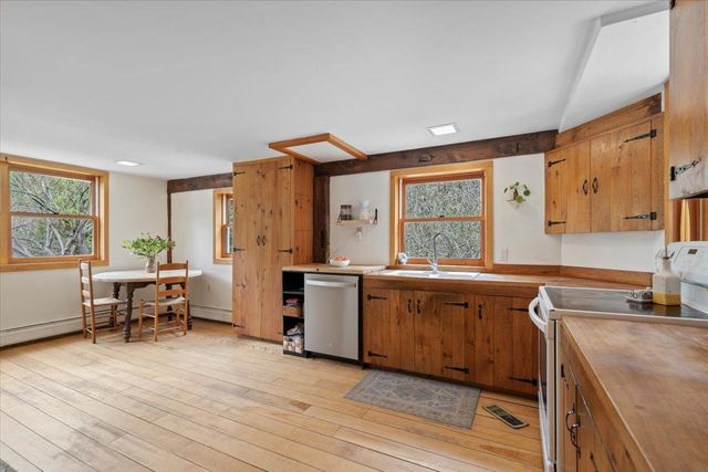 278 Spring Road, Tunbridge, VT 05077