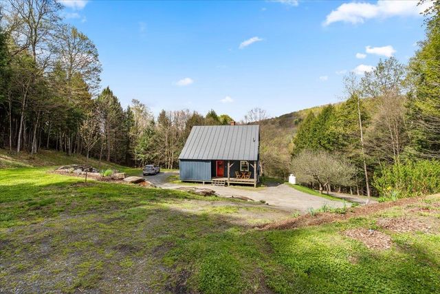 278 Spring Road, Tunbridge, VT 05077