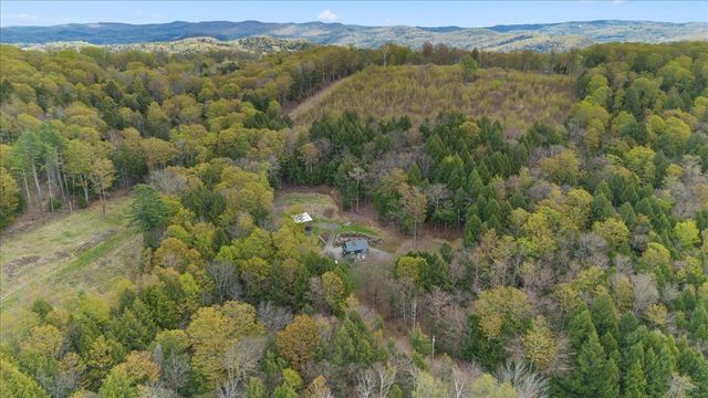 278 Spring Road, Tunbridge, VT 05077