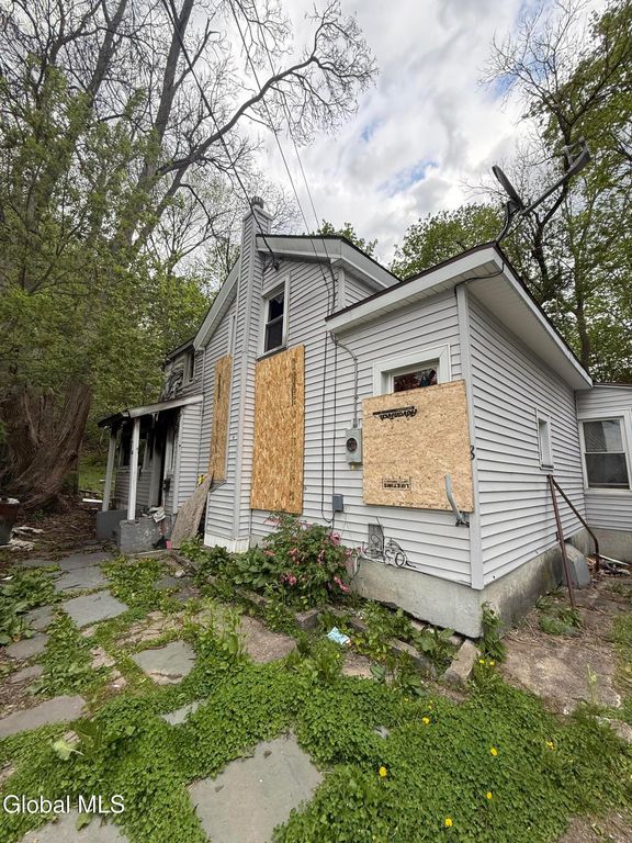 8 Keating Avenue, Fort Edward, NY 12828