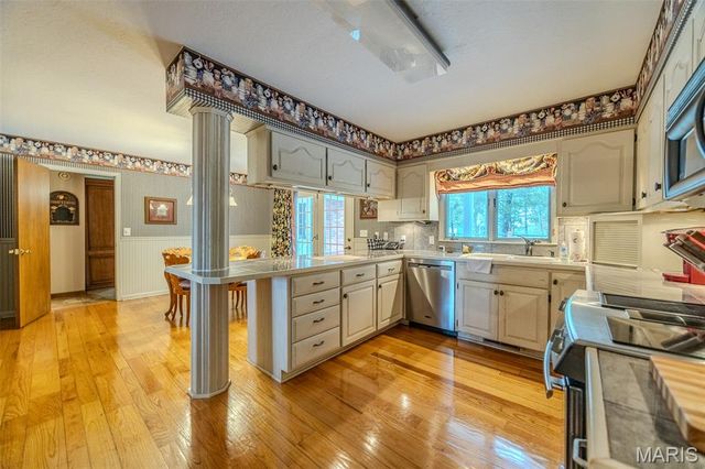 21355A Ember Road, Lebanon, MO 65536