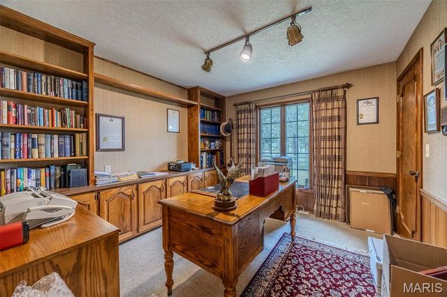 21355A Ember Road, Lebanon, MO 65536