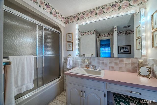 21355A Ember Road, Lebanon, MO 65536