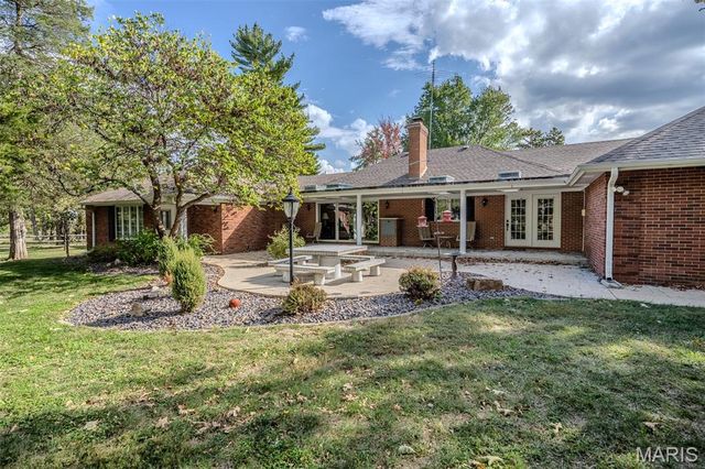 21355A Ember Road, Lebanon, MO 65536