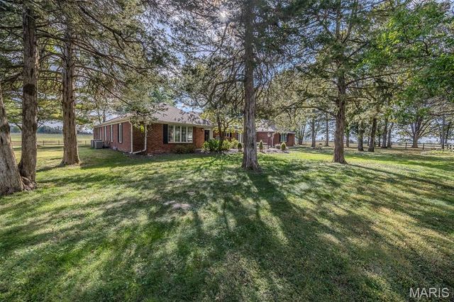 21355A Ember Road, Lebanon, MO 65536