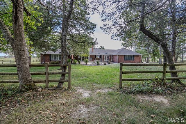 21355A Ember Road, Lebanon, MO 65536
