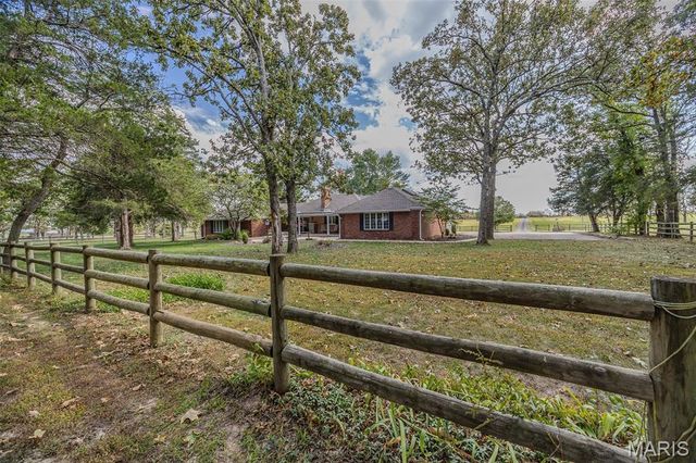 21355A Ember Road, Lebanon, MO 65536