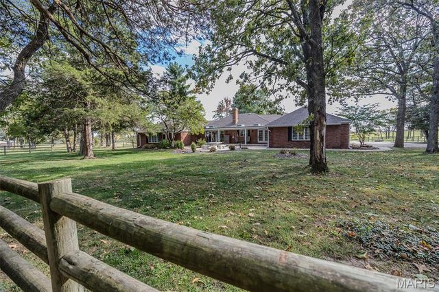 21355A Ember Road, Lebanon, MO 65536