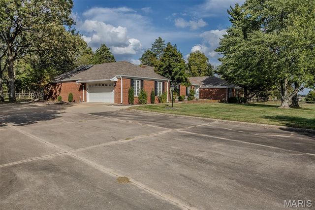 21355A Ember Road, Lebanon, MO 65536