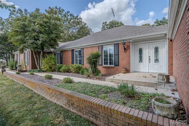 21355A Ember Road, Lebanon, MO 65536