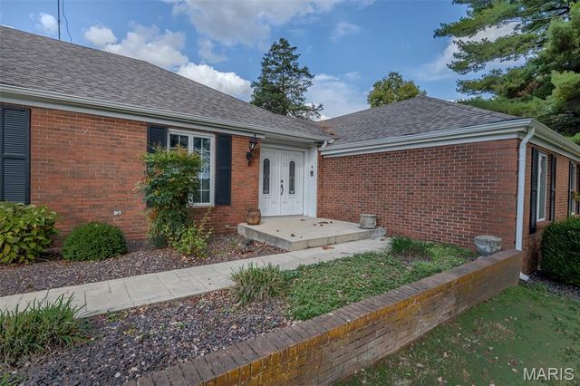 21355A Ember Road, Lebanon, MO 65536