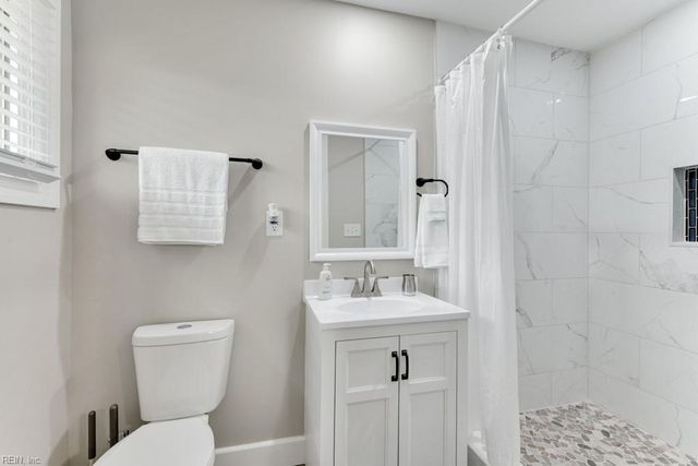 5833 Hedgerow LN, Portsmouth, VA 23703