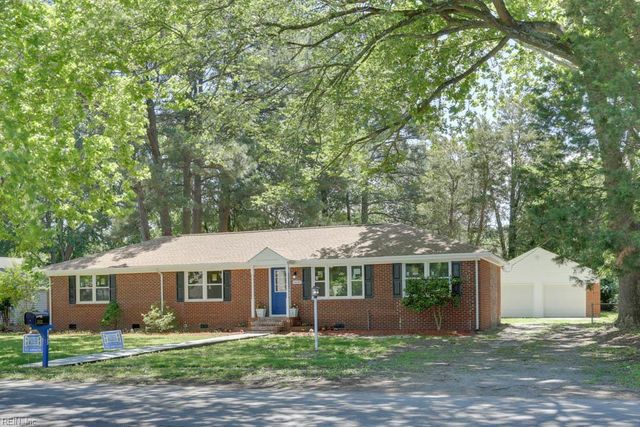 5833 Hedgerow LN, Portsmouth, VA 23703