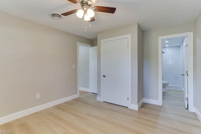 5833 Hedgerow LN, Portsmouth, VA 23703